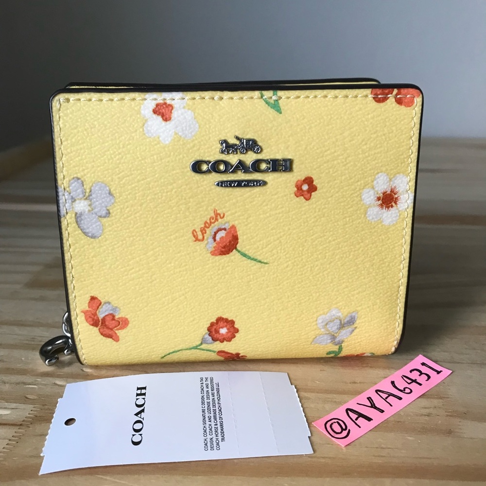 Coach wallet🎈🎈 - Picture 2 of 7